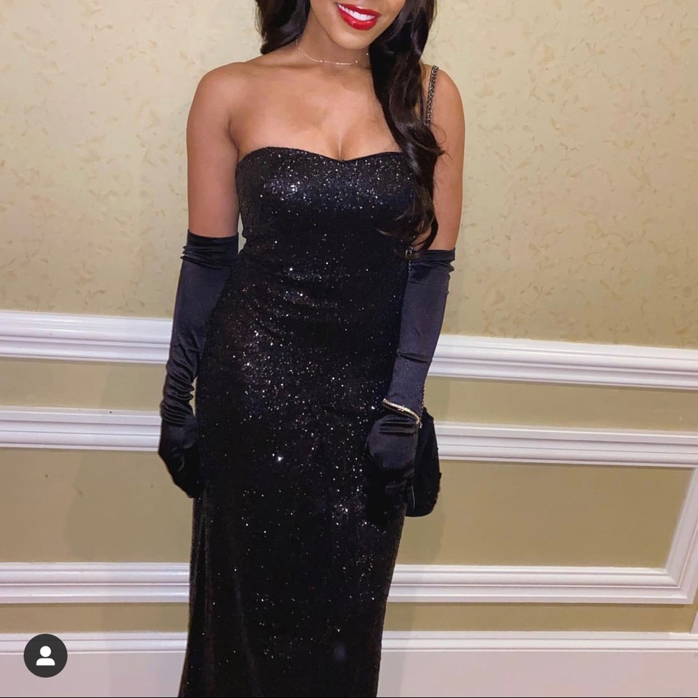 Black Strapless Sweetheart Sequined Gown